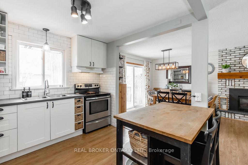 12 Alexander Street, Springwater — photo 5 of 5