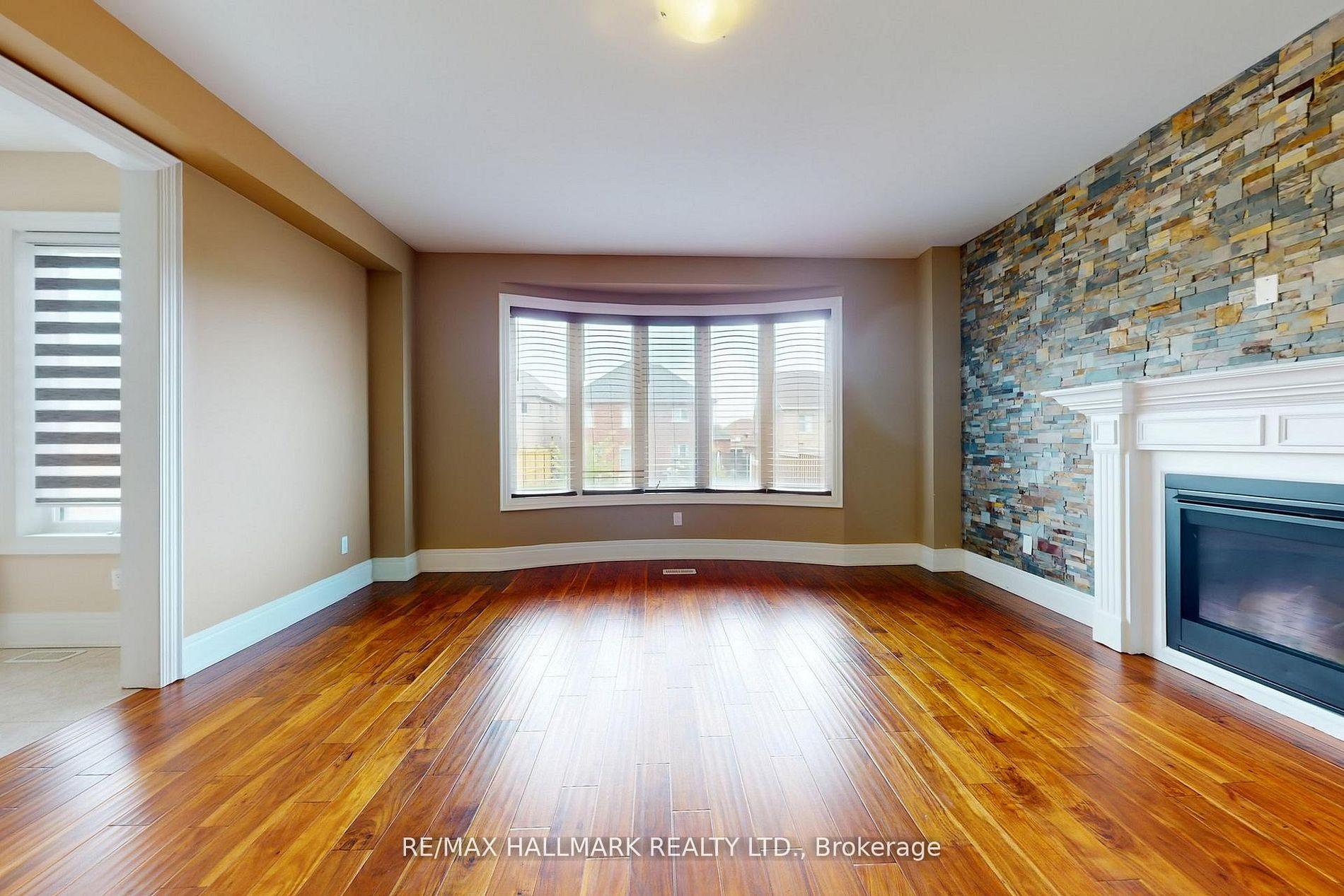 61 McIsaac Drive, Springwater — photo 4 of 5