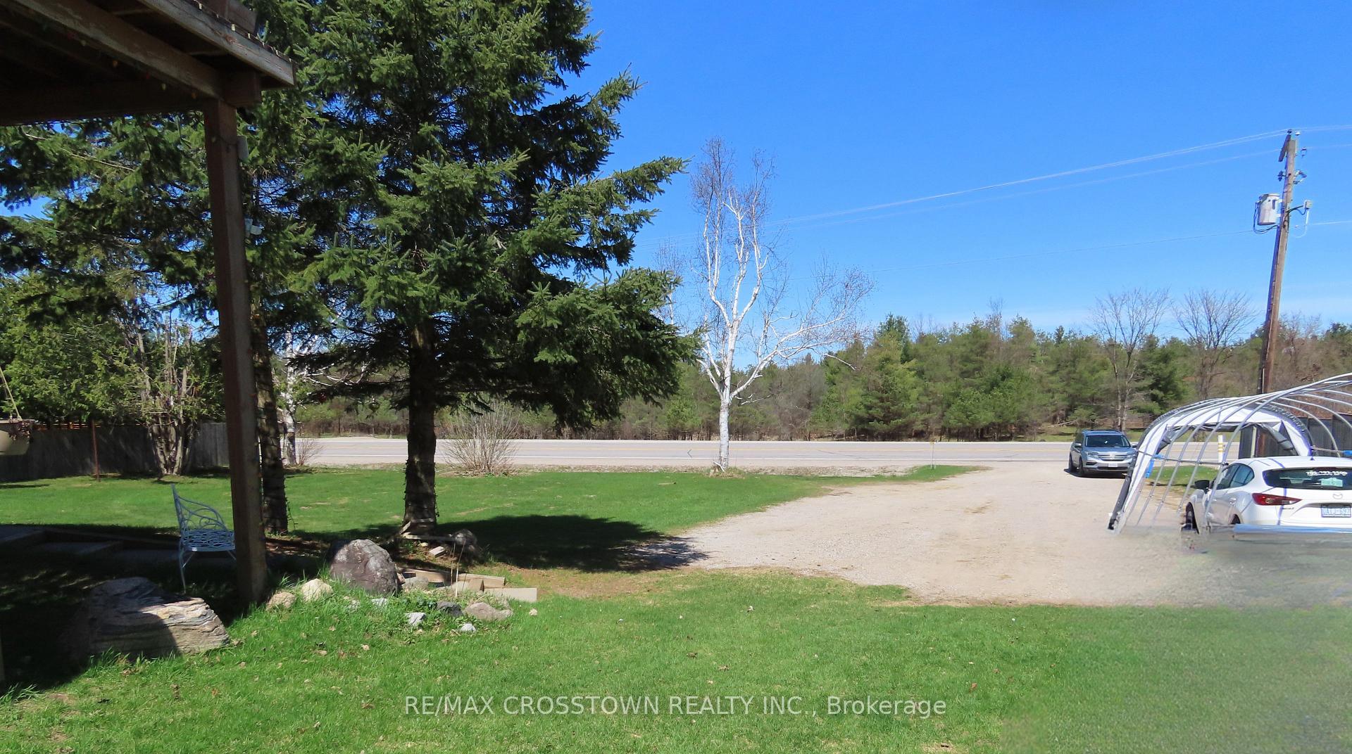 4716 Penetanguishene Road, Springwater — photo 4 of 5