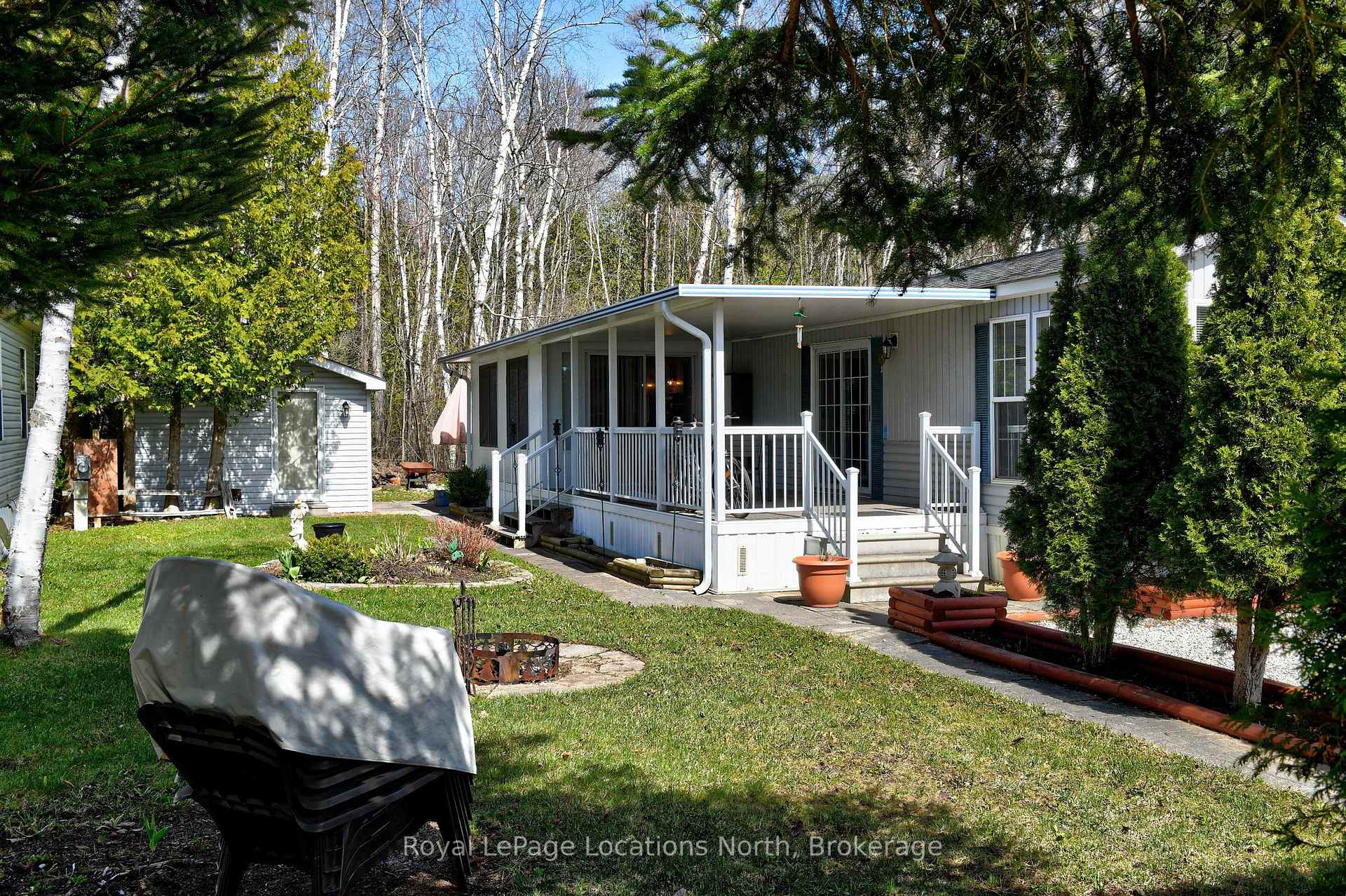 2 Wasaga Pines Lane E, Springwater, ON L0L 1P0 — Springwater, Ontario