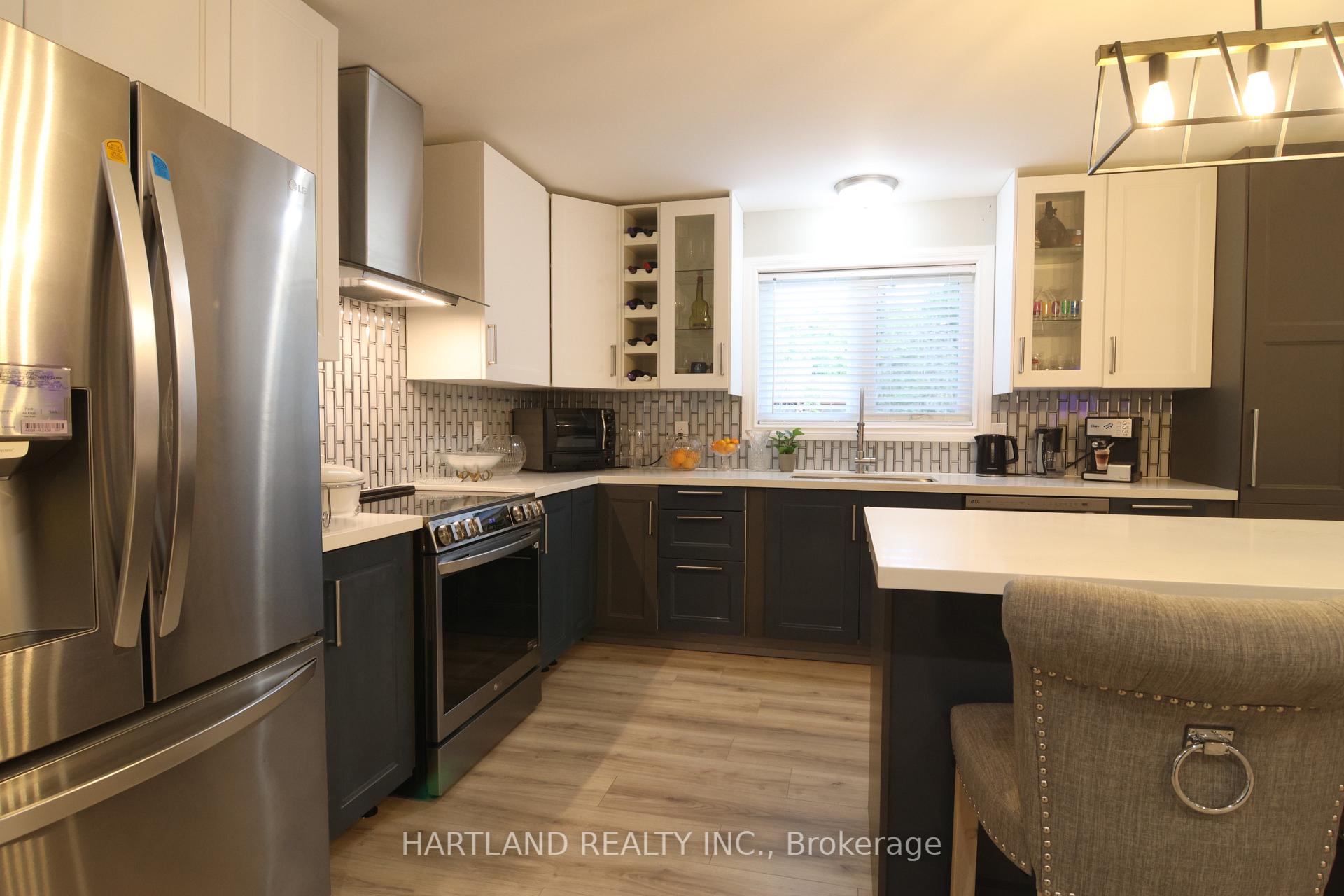 22 Berkely Street, Wasaga Beach — photo 4 of 5