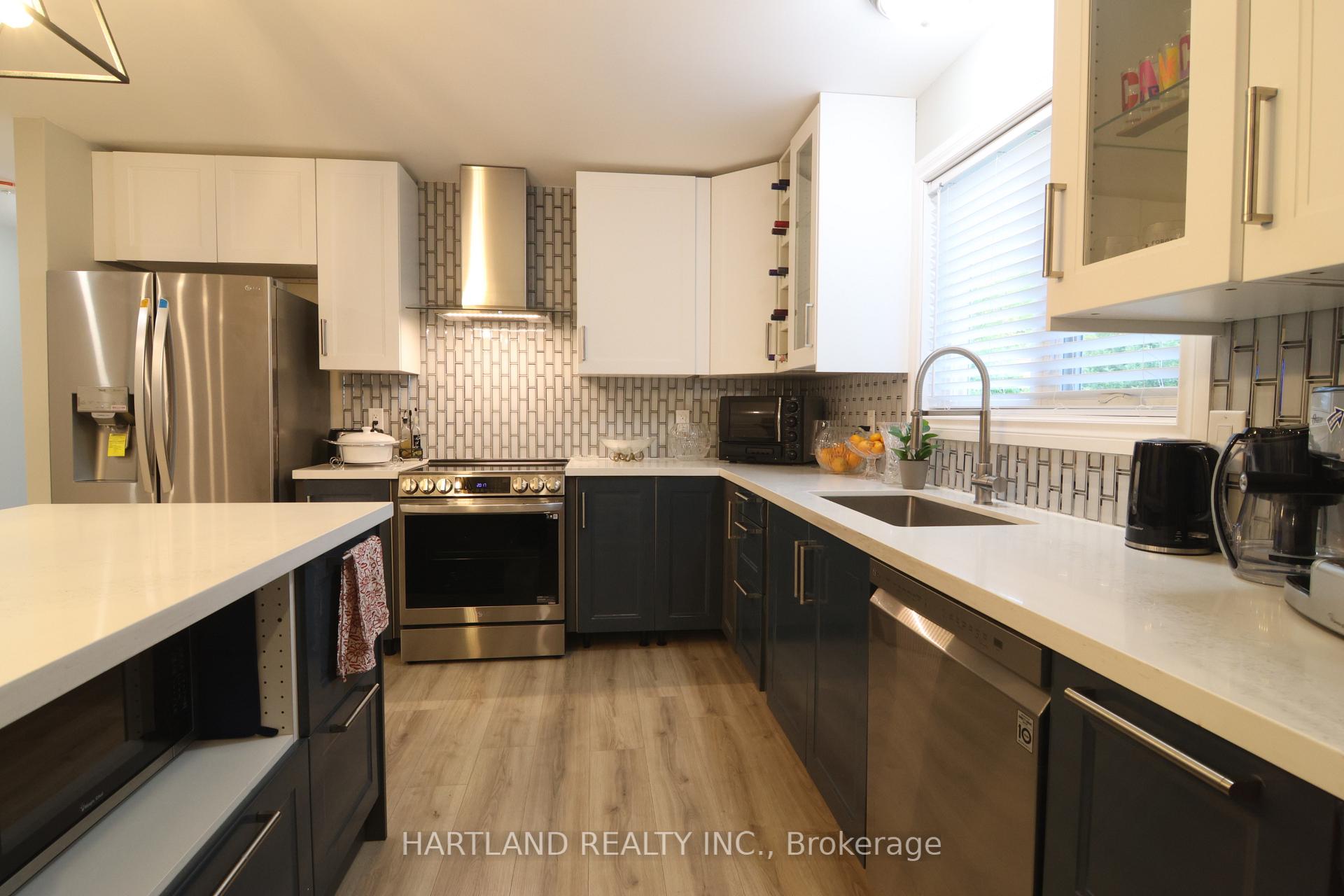 22 Berkely Street, Wasaga Beach — photo 5 of 5