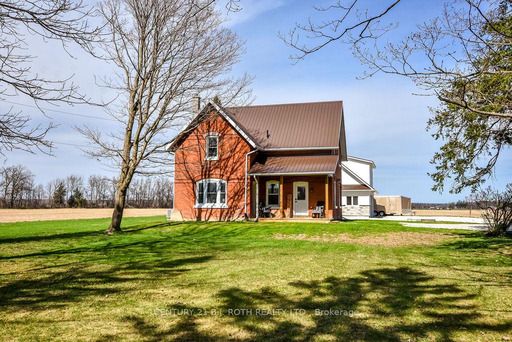 1153 Glengarry Landing Road S, Springwater — photo 2 of 5