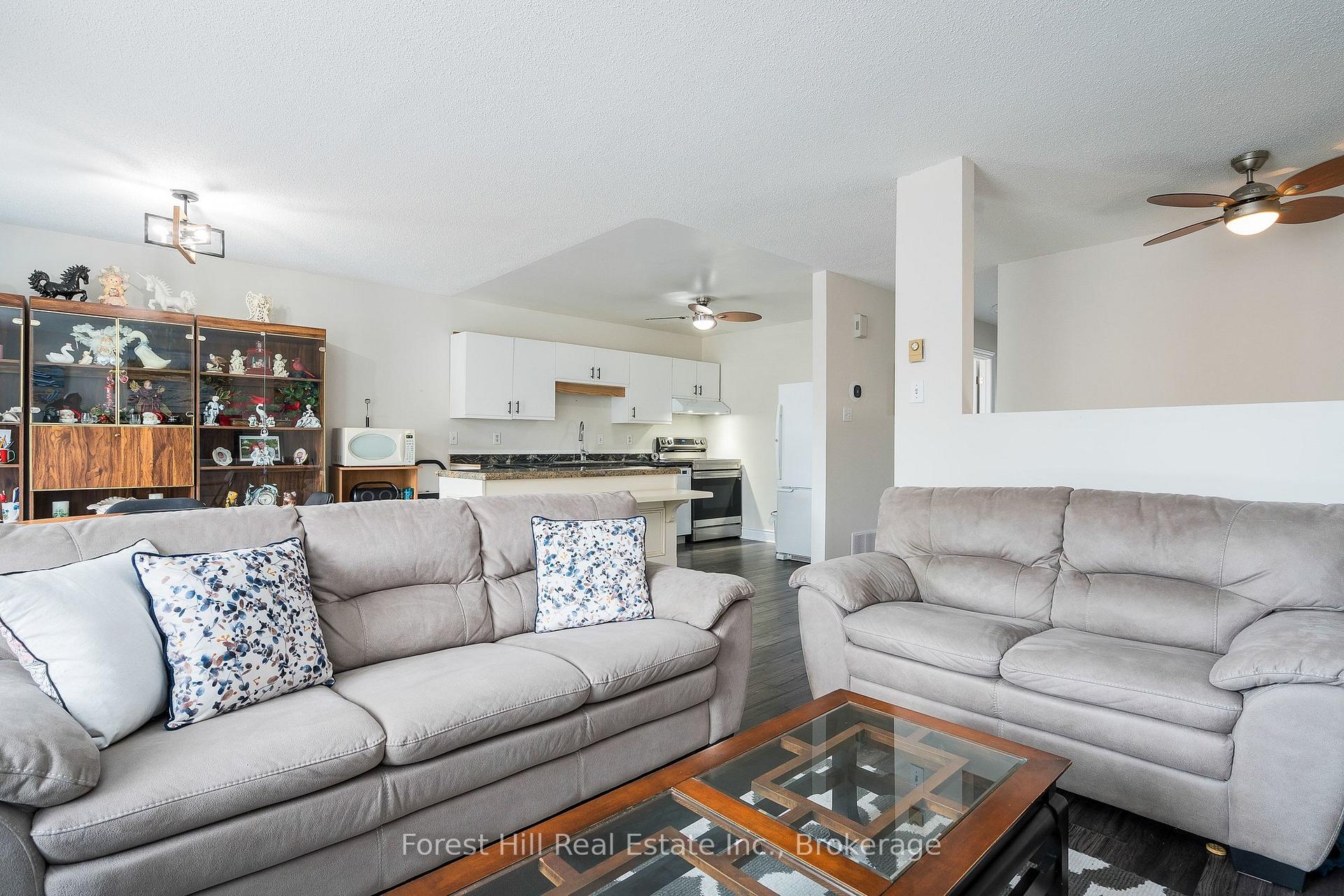 29 Dillon Drive, Collingwood — photo 4 of 5