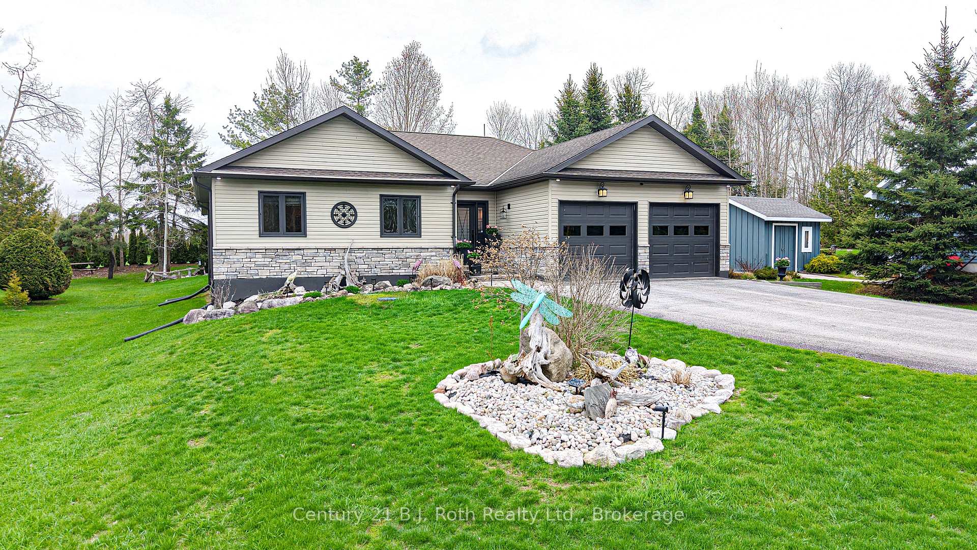 3577 Peter Street, Ramara — photo 2 of 5