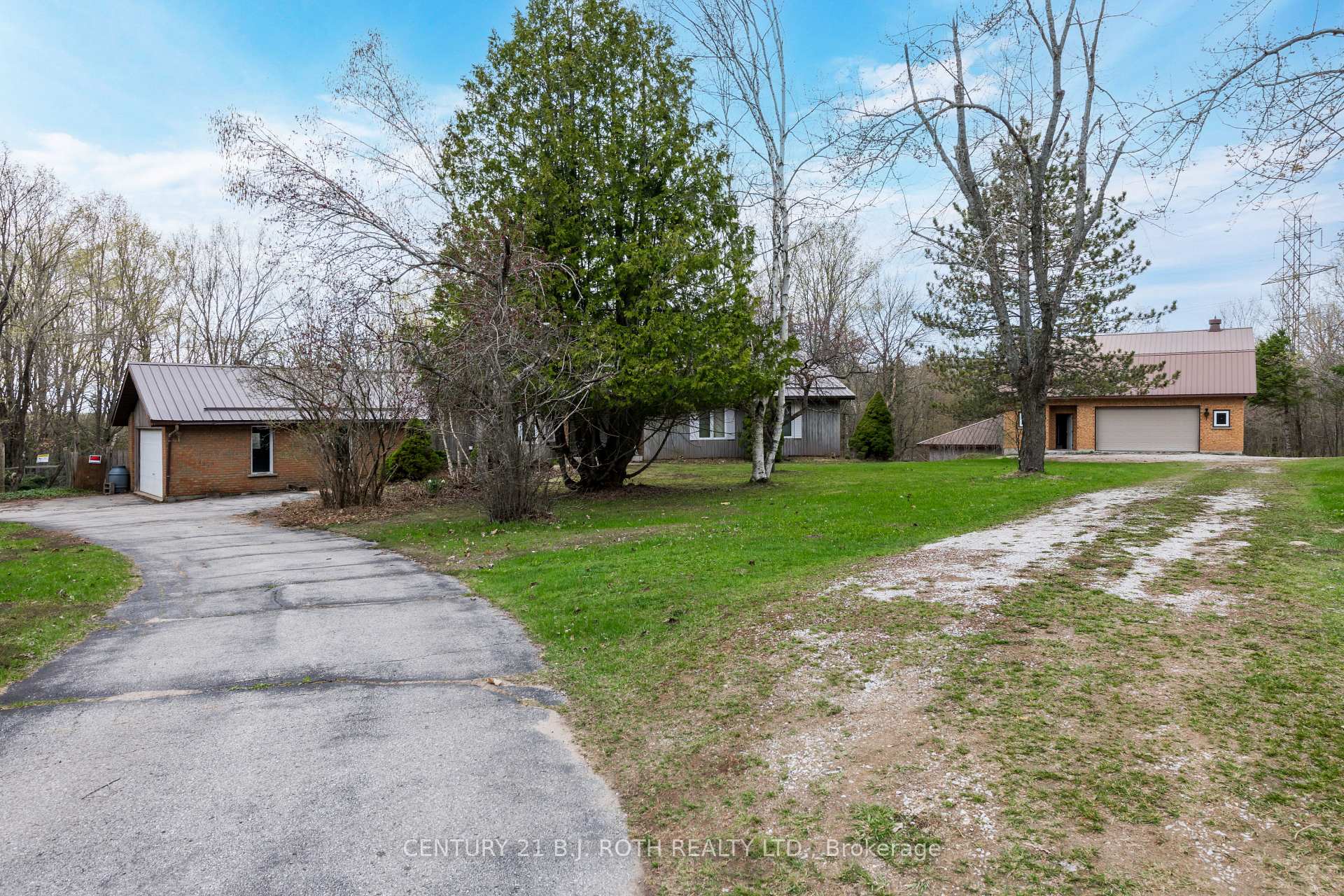 1076 Birchcliffe Crescent, Severn, ON L3V 0W1