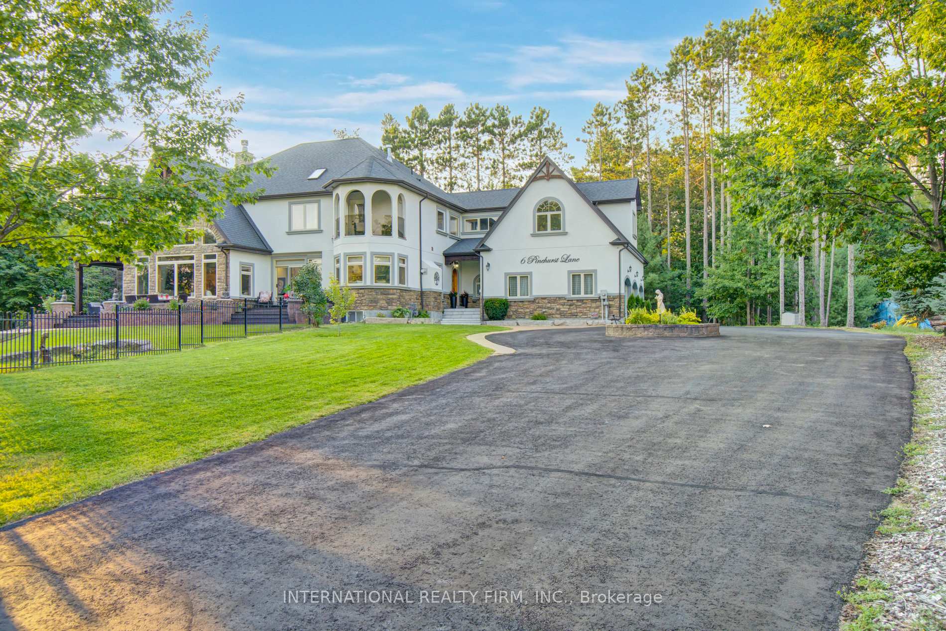 residential Property Image no.1