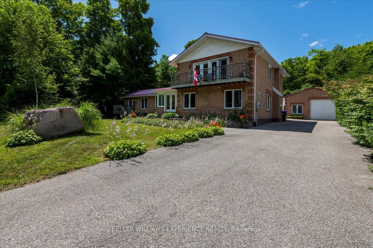 1512 Champlain Road, Tiny — photo 2 of 5