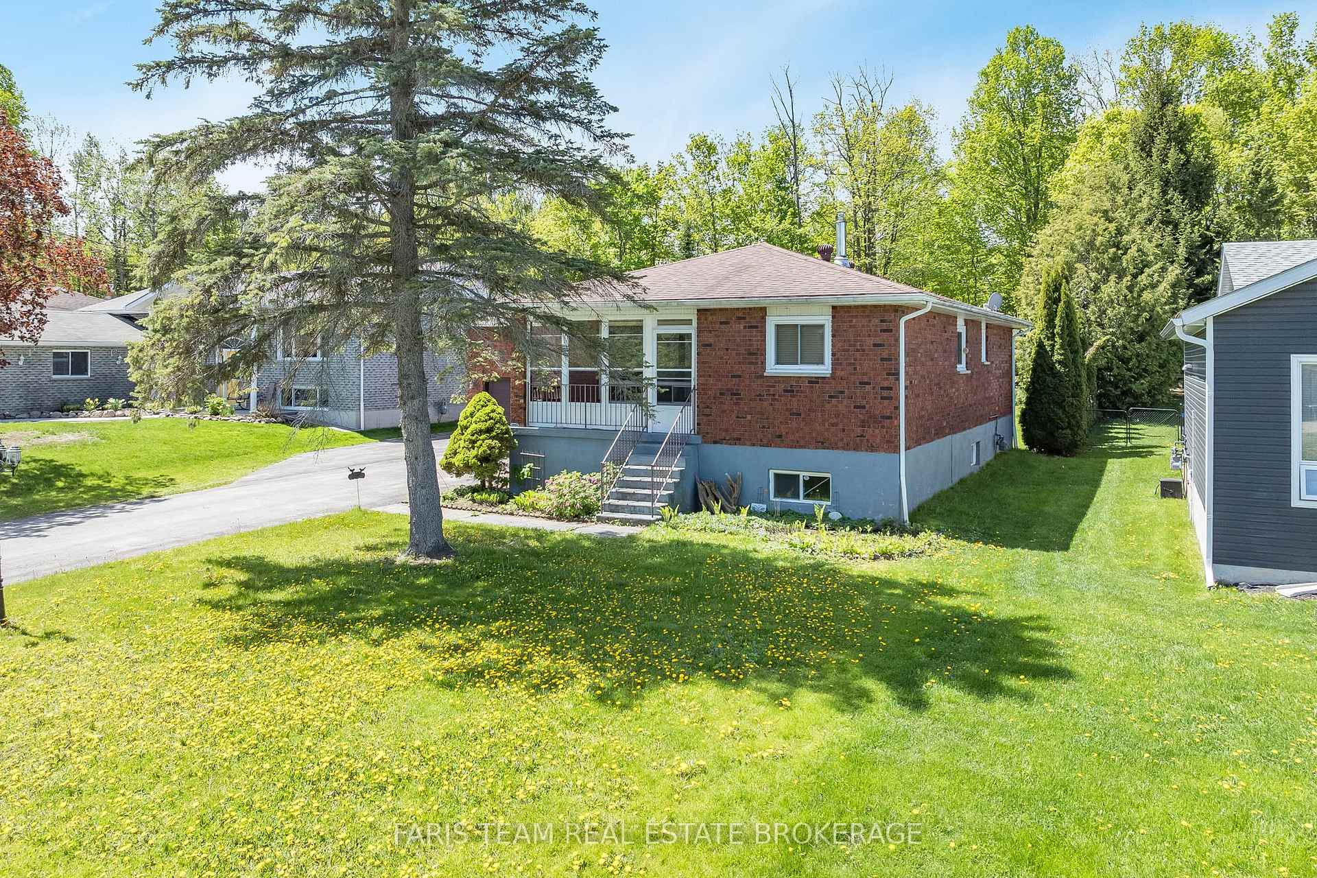 466 Trillium Street, Tay — photo 2 of 5