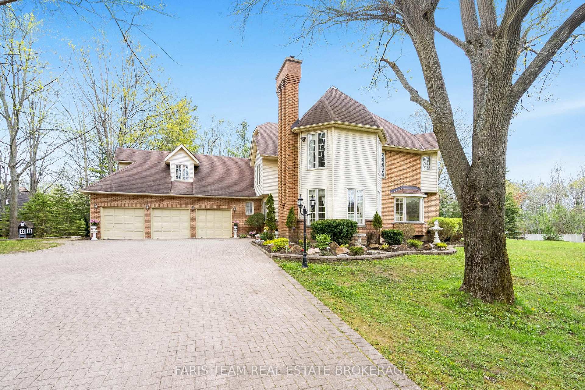 4 Mills Circle, Springwater — photo 4 of 5