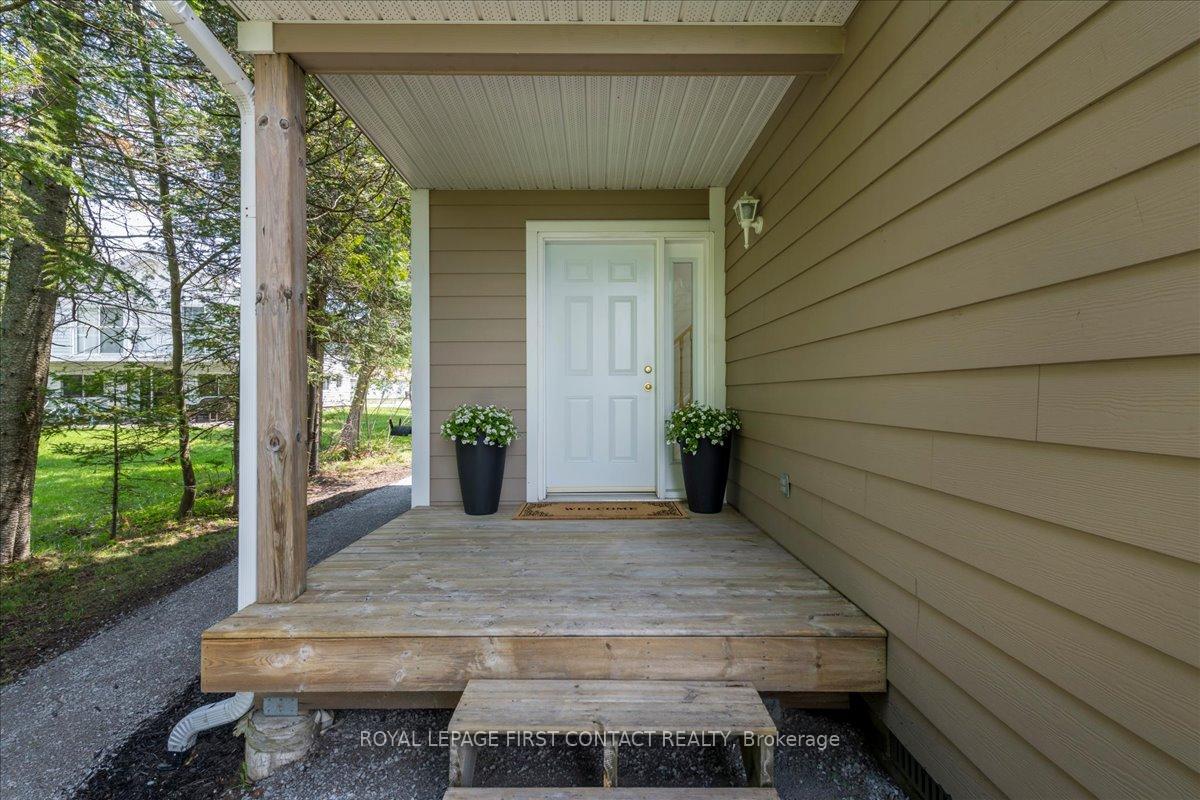 10 Buttercup Lane, Springwater — photo 3 of 5