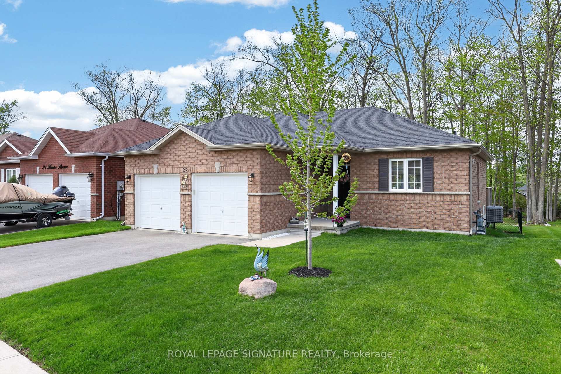 22 Hunter Avenue, Tay, ON L0K 2A0 — Tay, Ontario