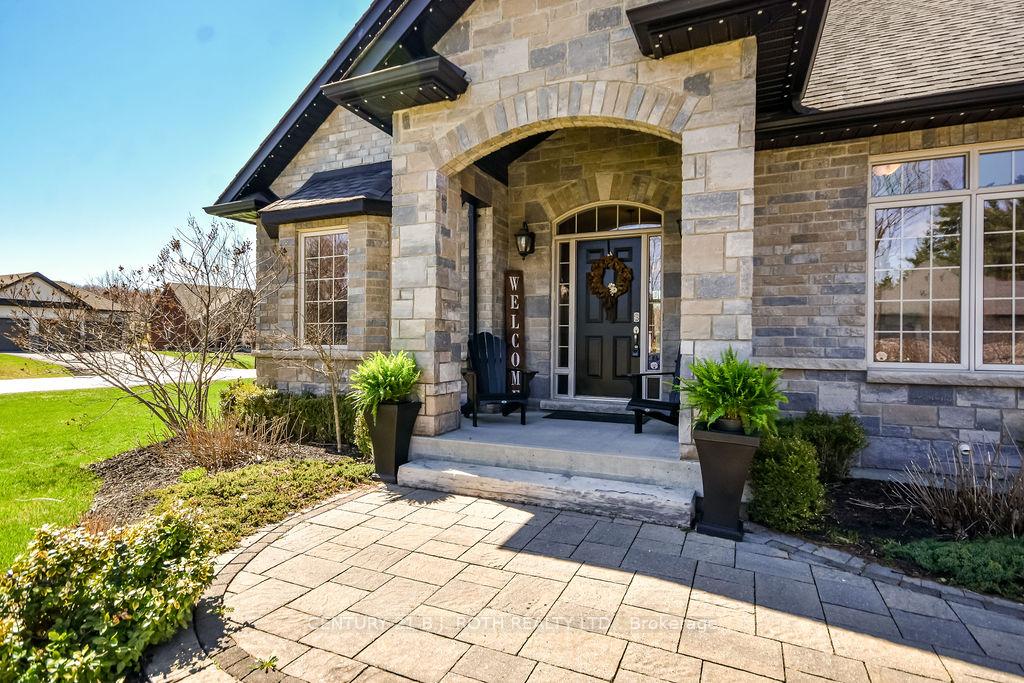 2 Roy Hickling Drive, Springwater — photo 3 of 5