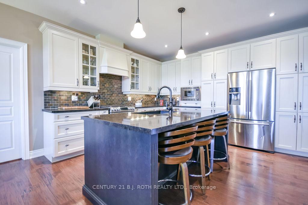 2 Roy Hickling Drive, Springwater — photo 5 of 5