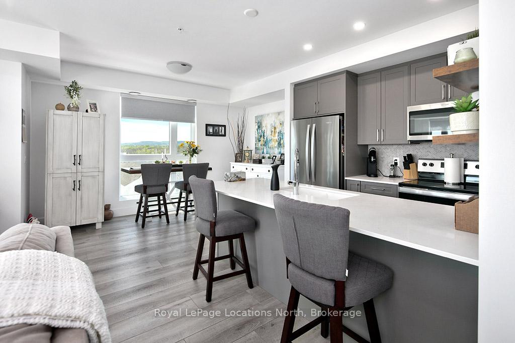 4 KIMBERLY Lane 408, Collingwood — photo 5 of 5