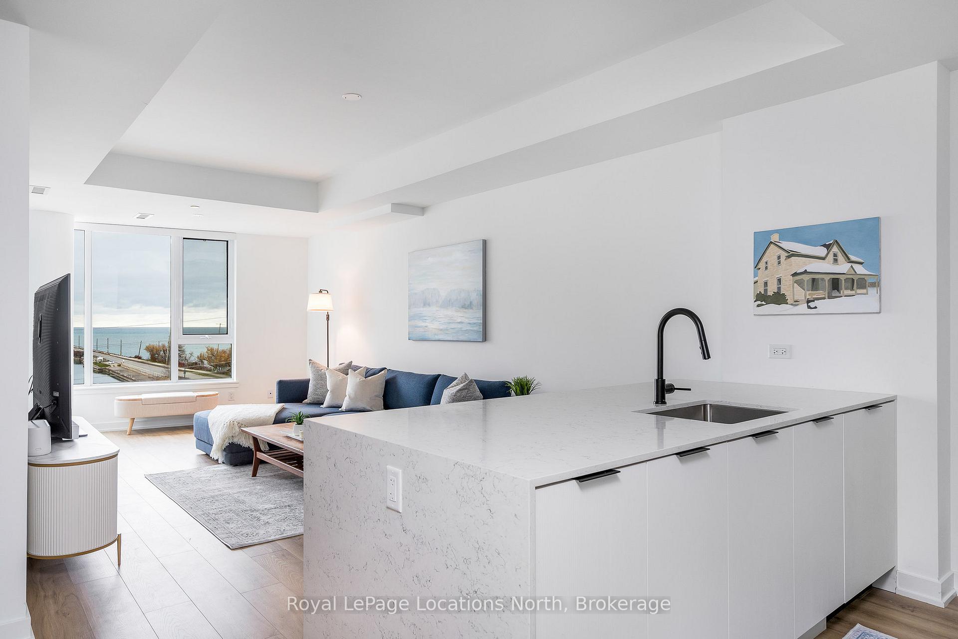 31 Huron Street 501, Collingwood — photo 2 of 5