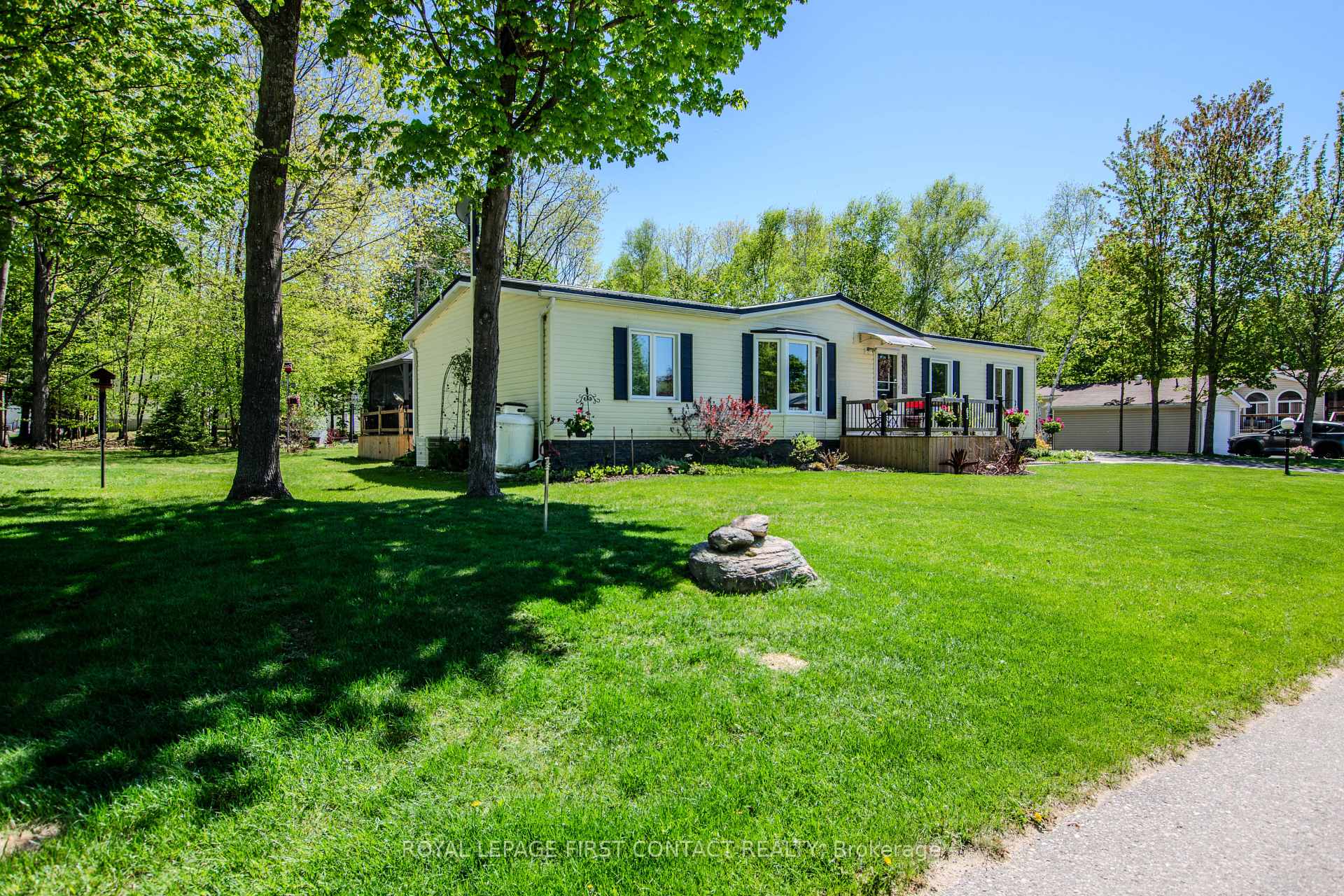 5411 Elliott Side Road 63, Tay — photo 3 of 5