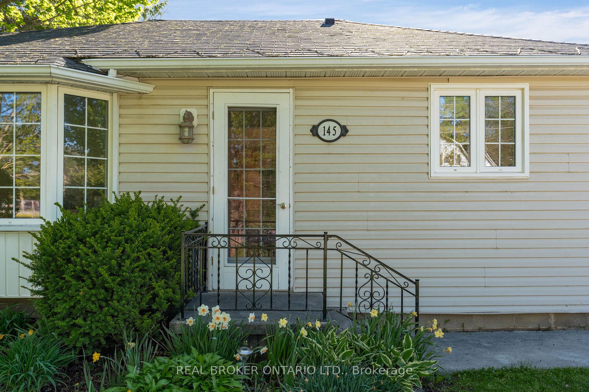 145 Collingwood Street, Clearview — photo 3 of 5