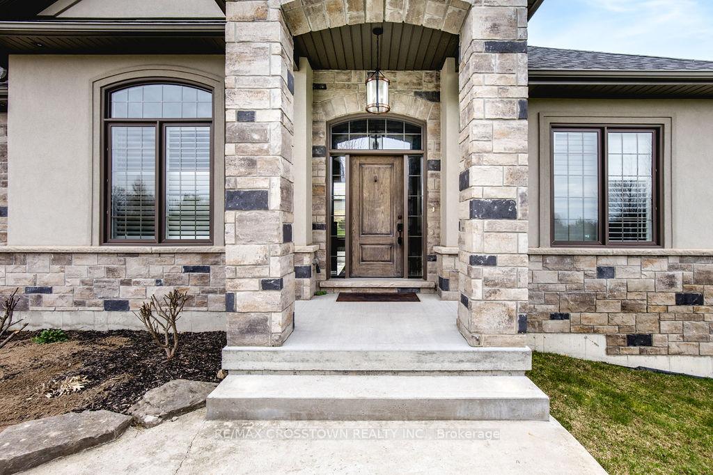 25 MENNILL Drive, Springwater — photo 3 of 5