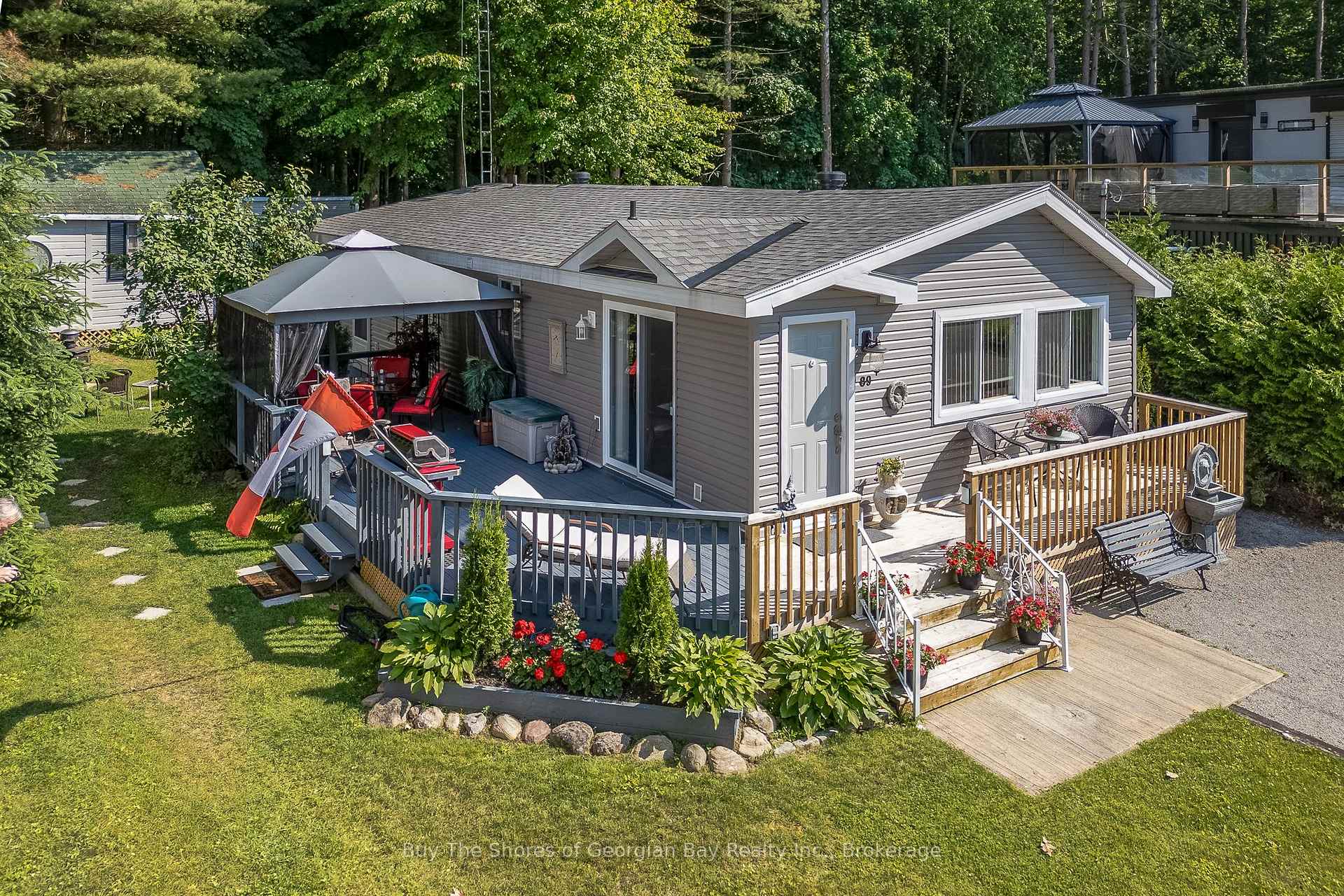 89 Andrew Drive, Tiny, ON L9M 0B4 — Tiny, Ontario