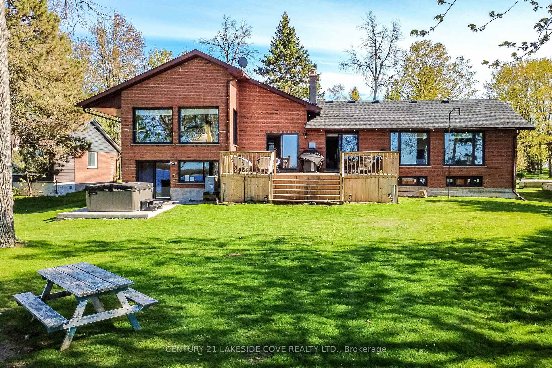 16 Thicketwood Place, Ramara — photo 4 of 5