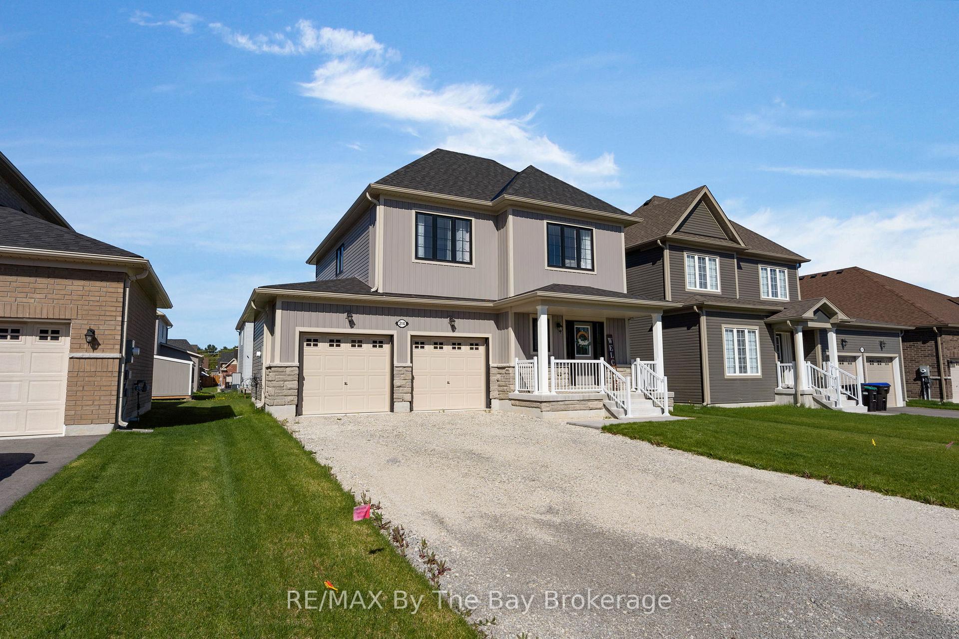 214 Cubitt Street, Clearview — photo 2 of 5