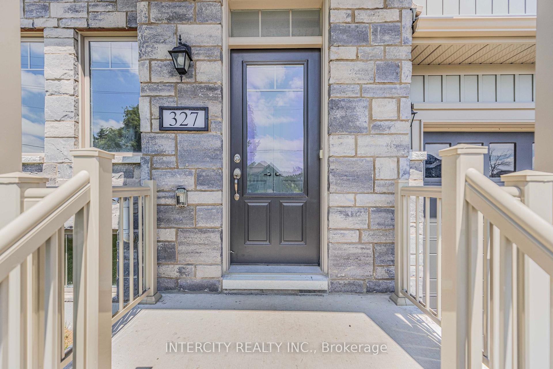 327 Quebec Street, Clearview — photo 5 of 5