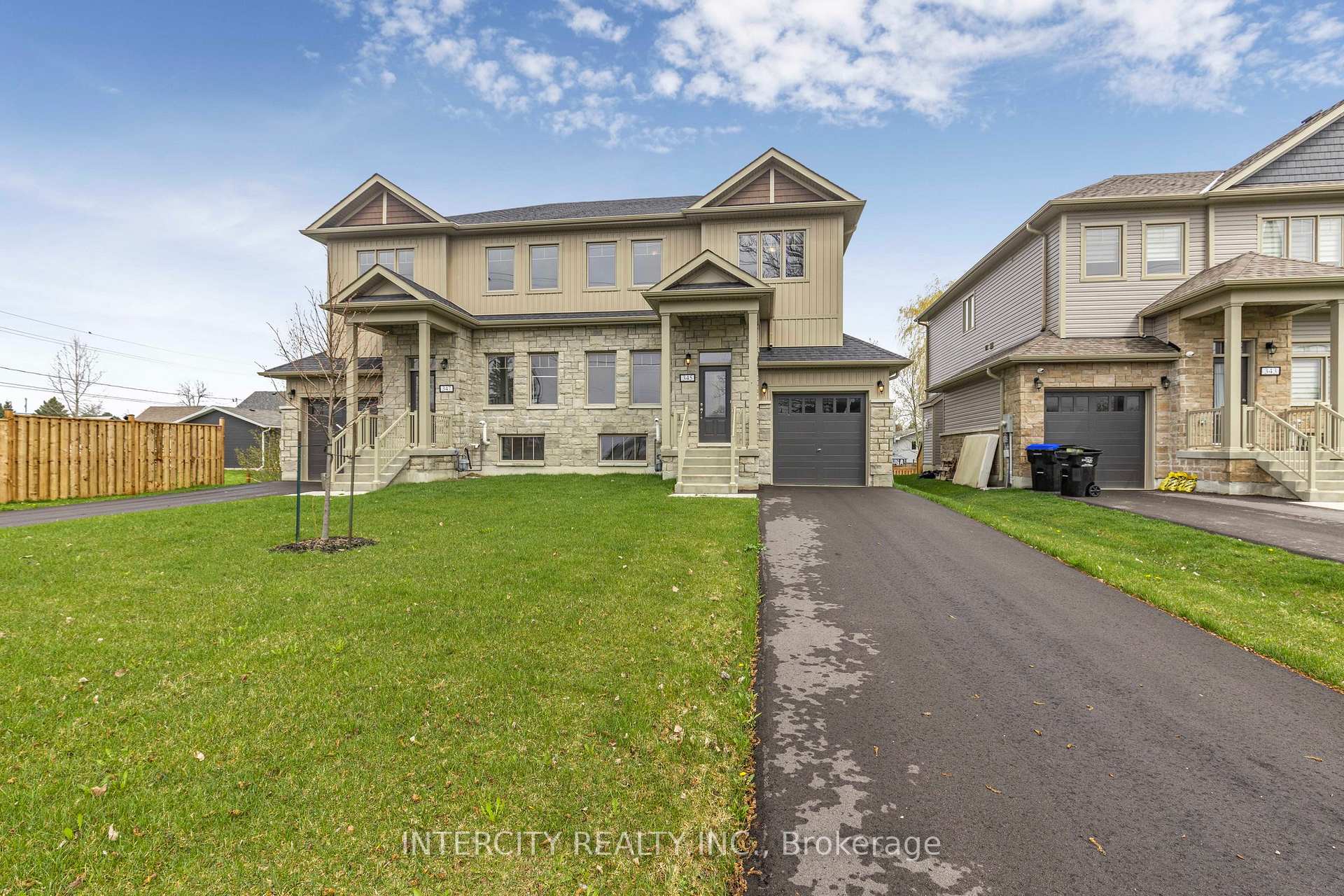 345 Quebec Street, Clearview — photo 2 of 5