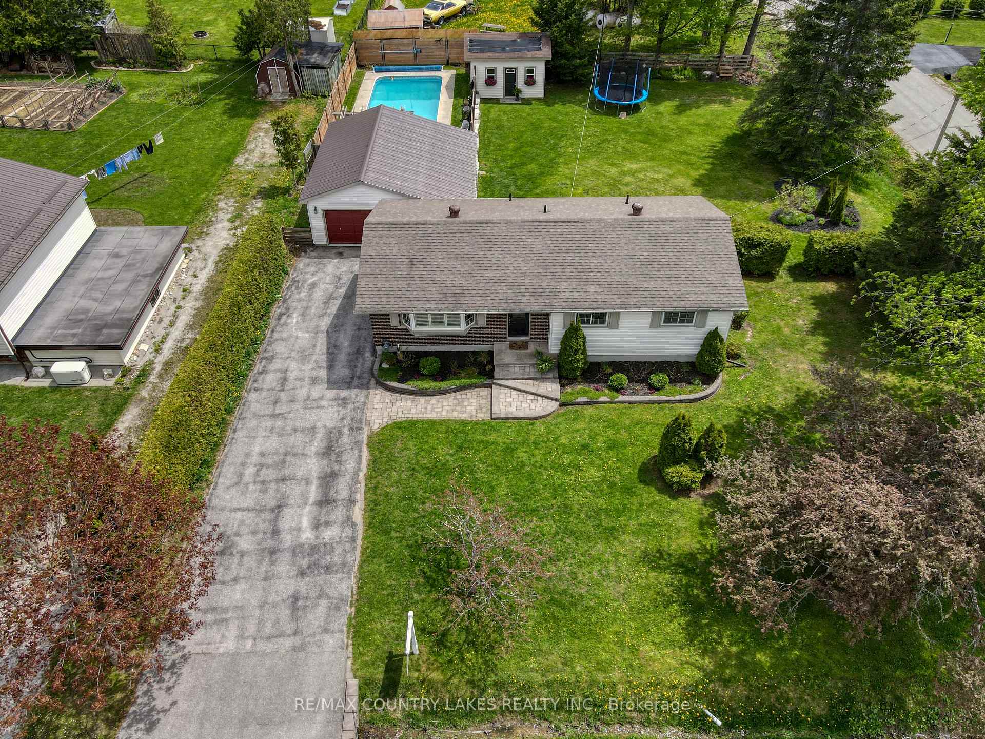1 Price Drive, Oro-Medonte — photo 2 of 5