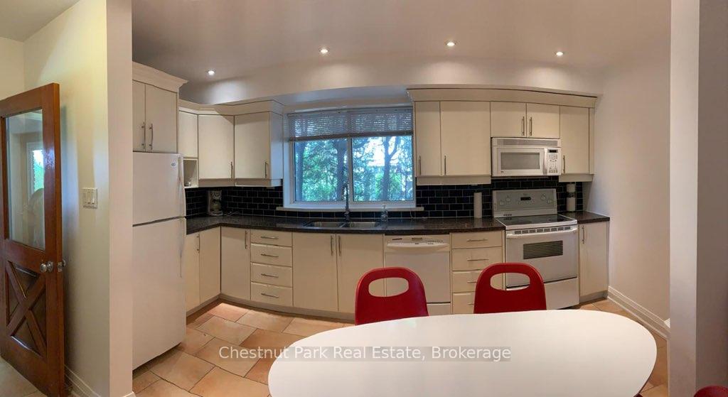 34 Georgian Lane B, Tay — photo 3 of 5