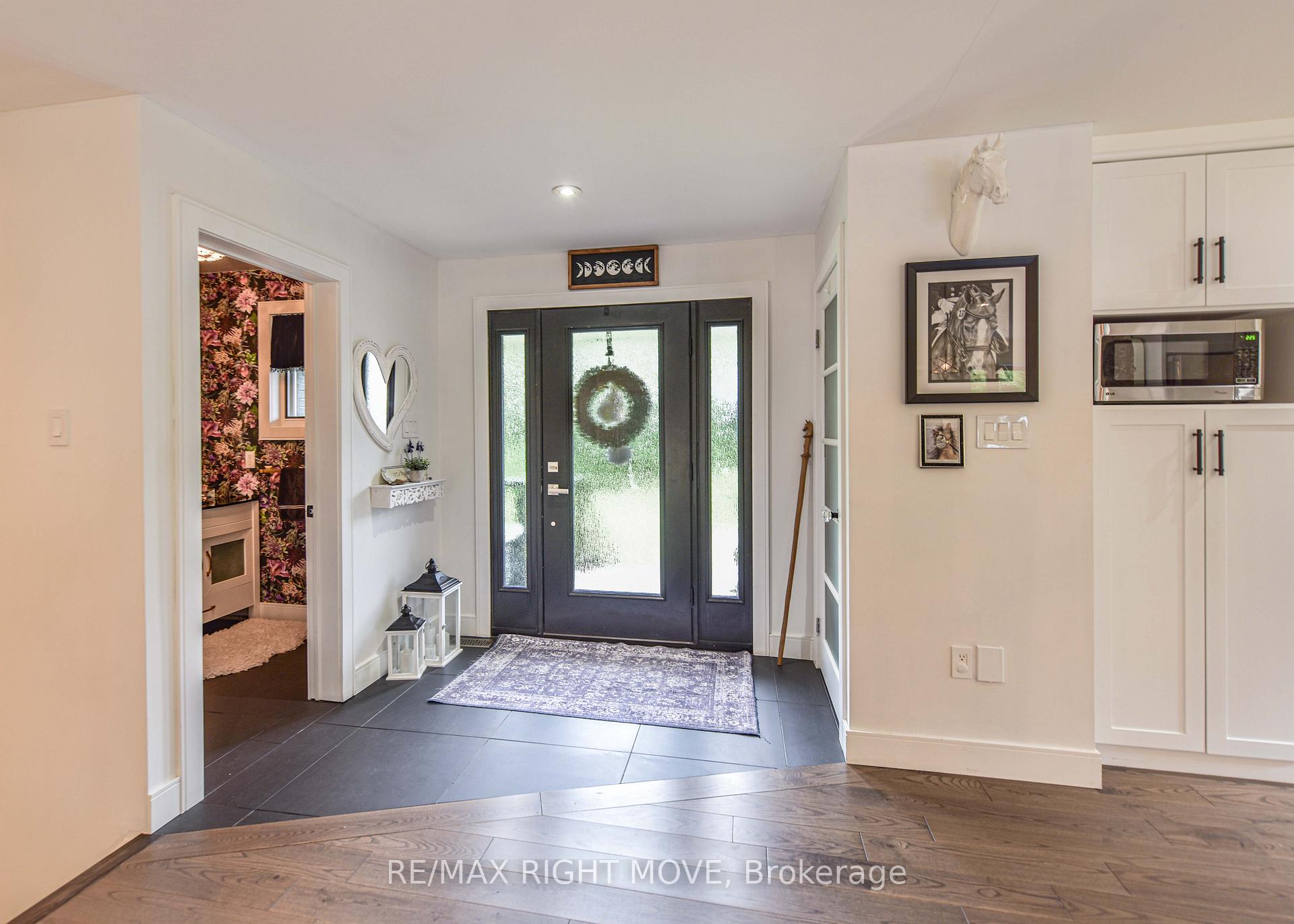 1220 Birchcliffe Crescent, Severn — photo 3 of 5