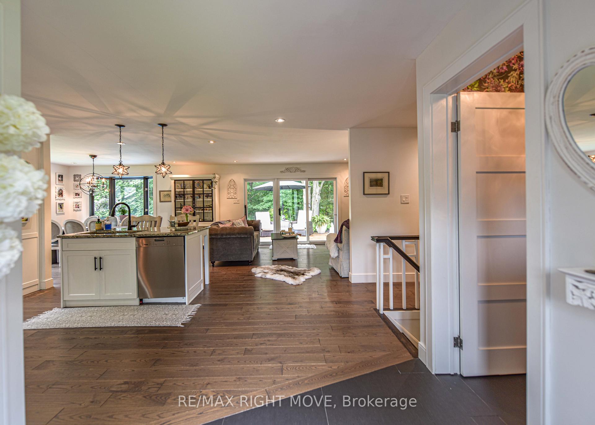 1220 Birchcliffe Crescent, Severn — photo 4 of 5