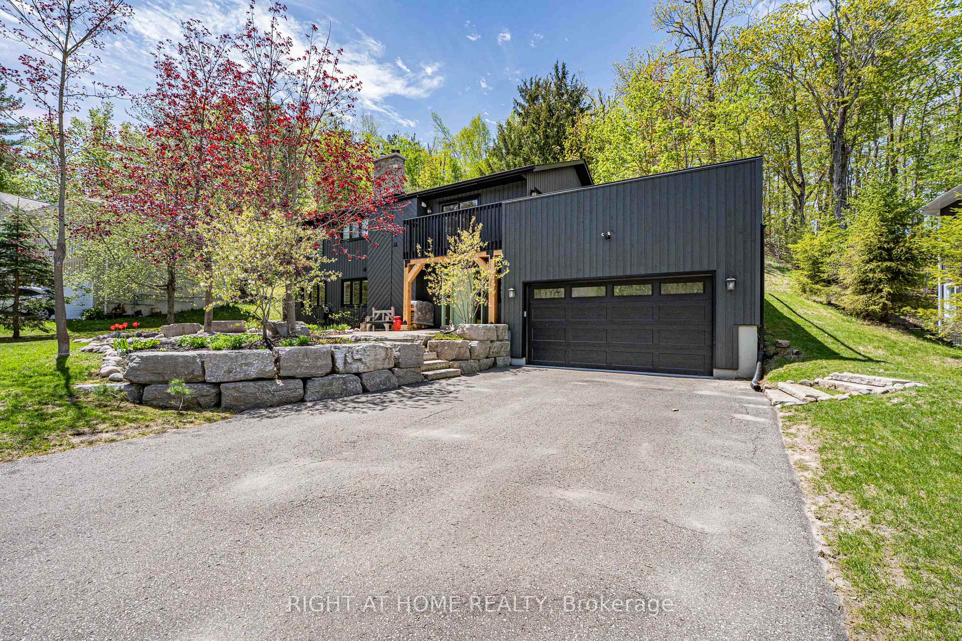 15 Pine Ridge Trail, Oro-Medonte, ON L4M 4Y8 — Oro-Medonte, Ontario