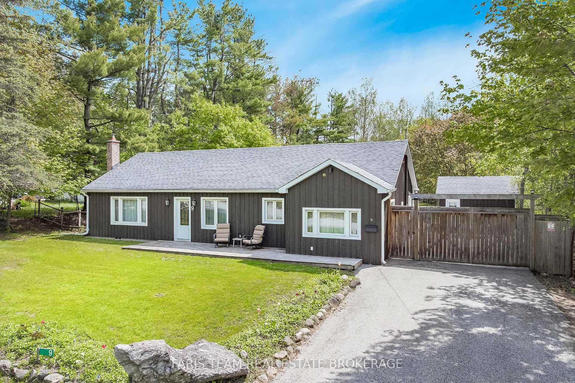 9 Colborne Street, Oro-Medonte — photo 5 of 5