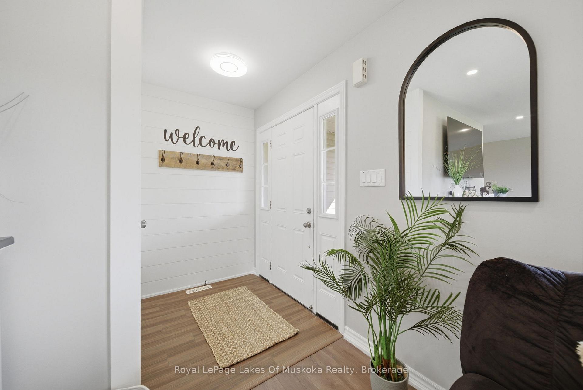 4 Keyzer Drive, Oro-Medonte — photo 4 of 5