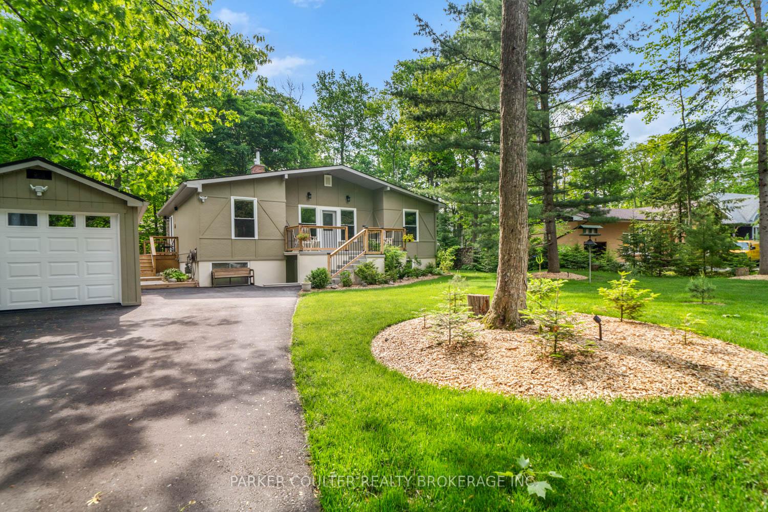 11 Duquette Court, Tiny, ON L9M 0H3 — Tiny, Ontario