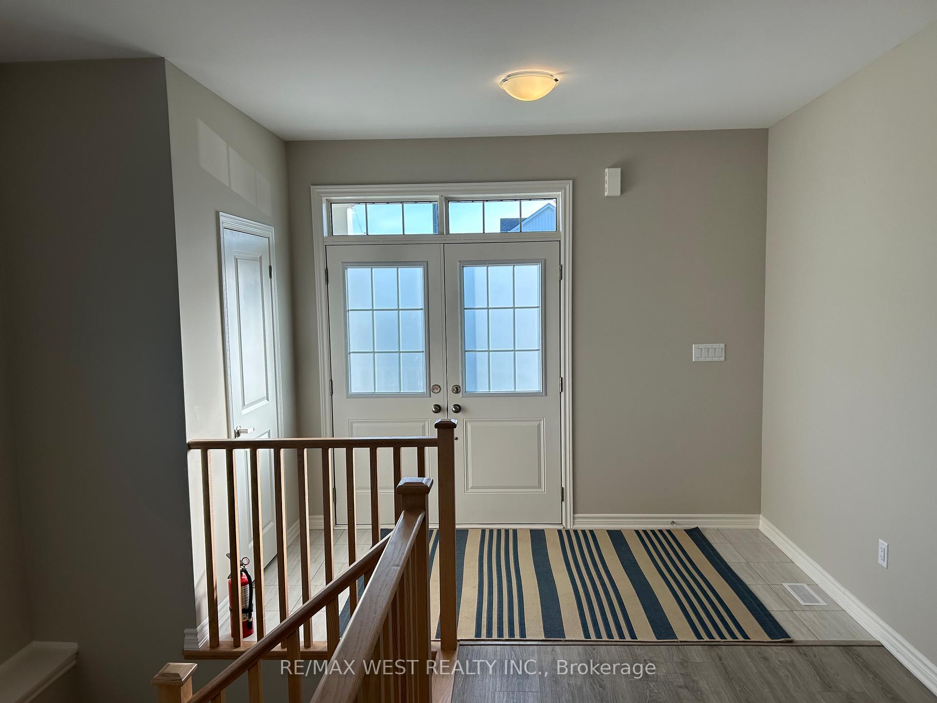 292 Springfield Crescent, Clearview — photo 2 of 5