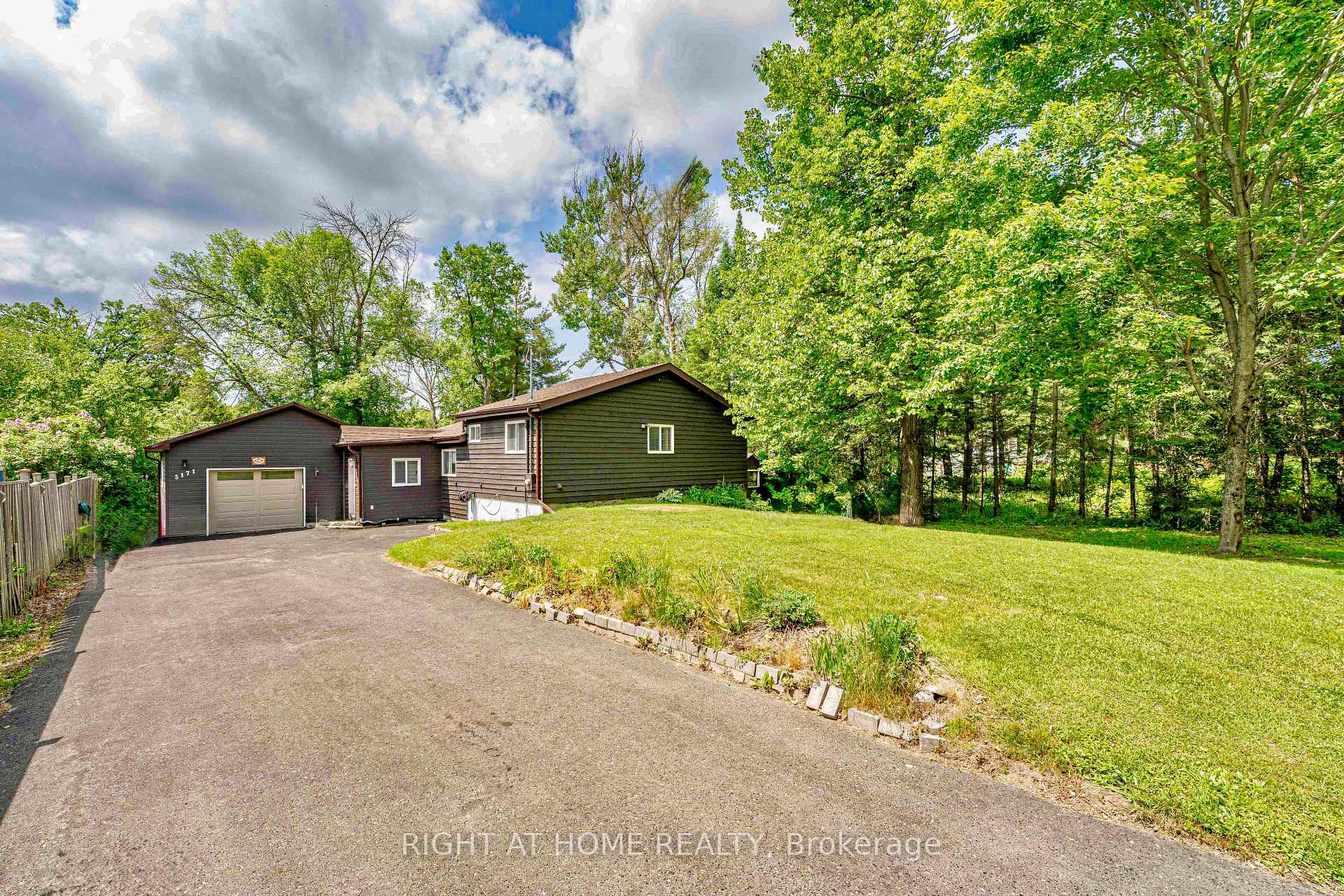 5171 Severn Pines Crescent, Severn — photo 2 of 5