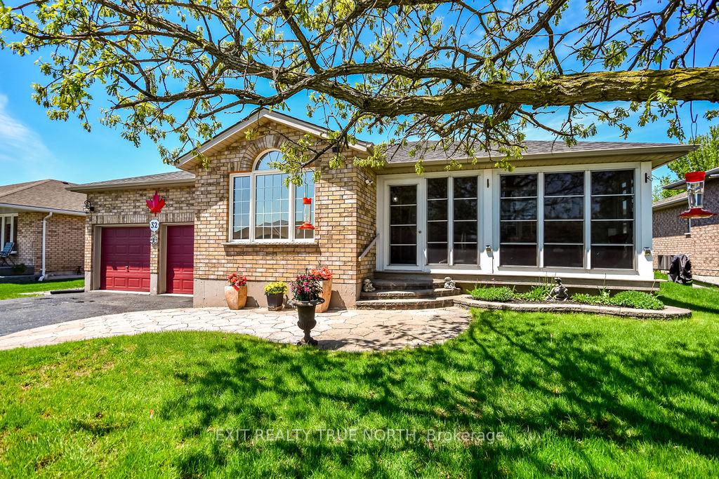 32 Graham Street, Springwater — photo 3 of 5