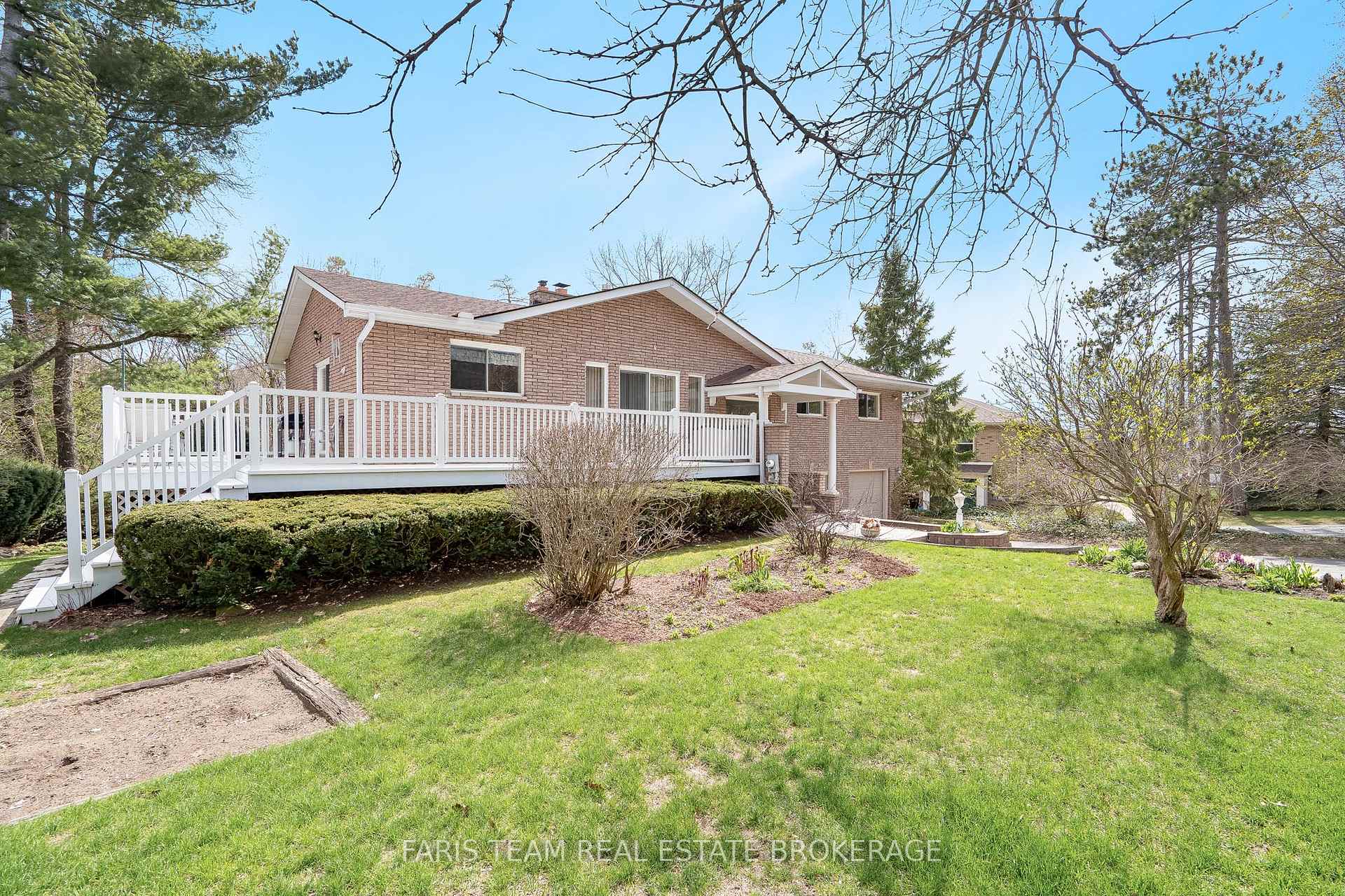 21 Pooles Road, Springwater, ON L9X 0P5 — Springwater, Ontario