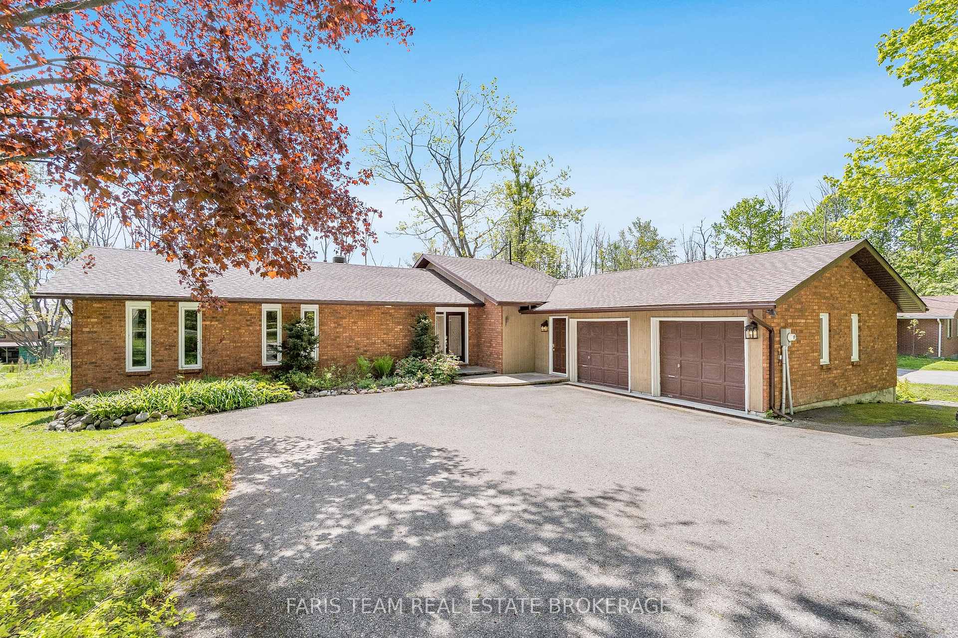 21 Poplar Crescent, Oro-Medonte, ON L0L 1T0 — Oro-Medonte, Ontario