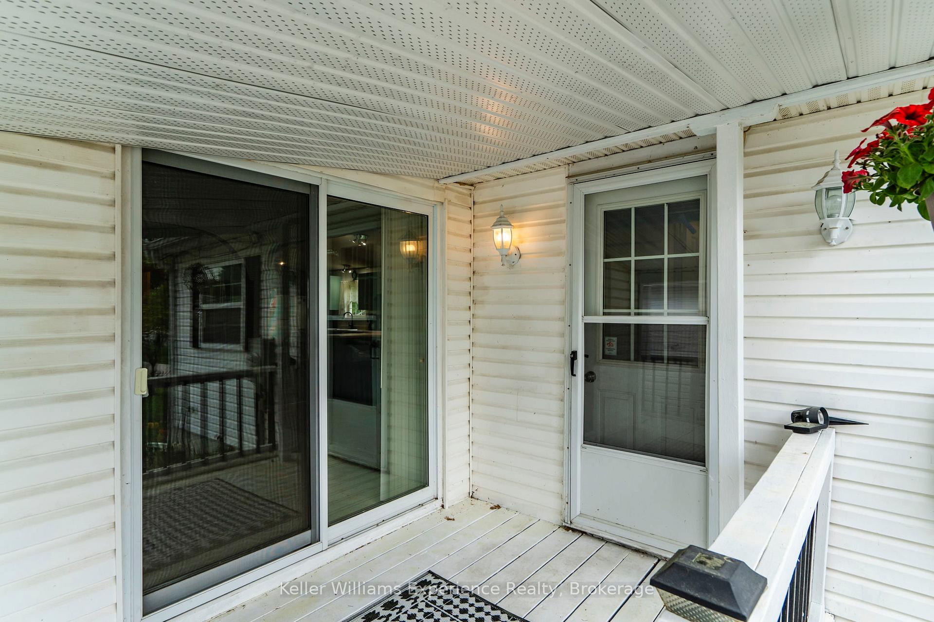 5411 Elliott Side Road 15, Tay — photo 4 of 5
