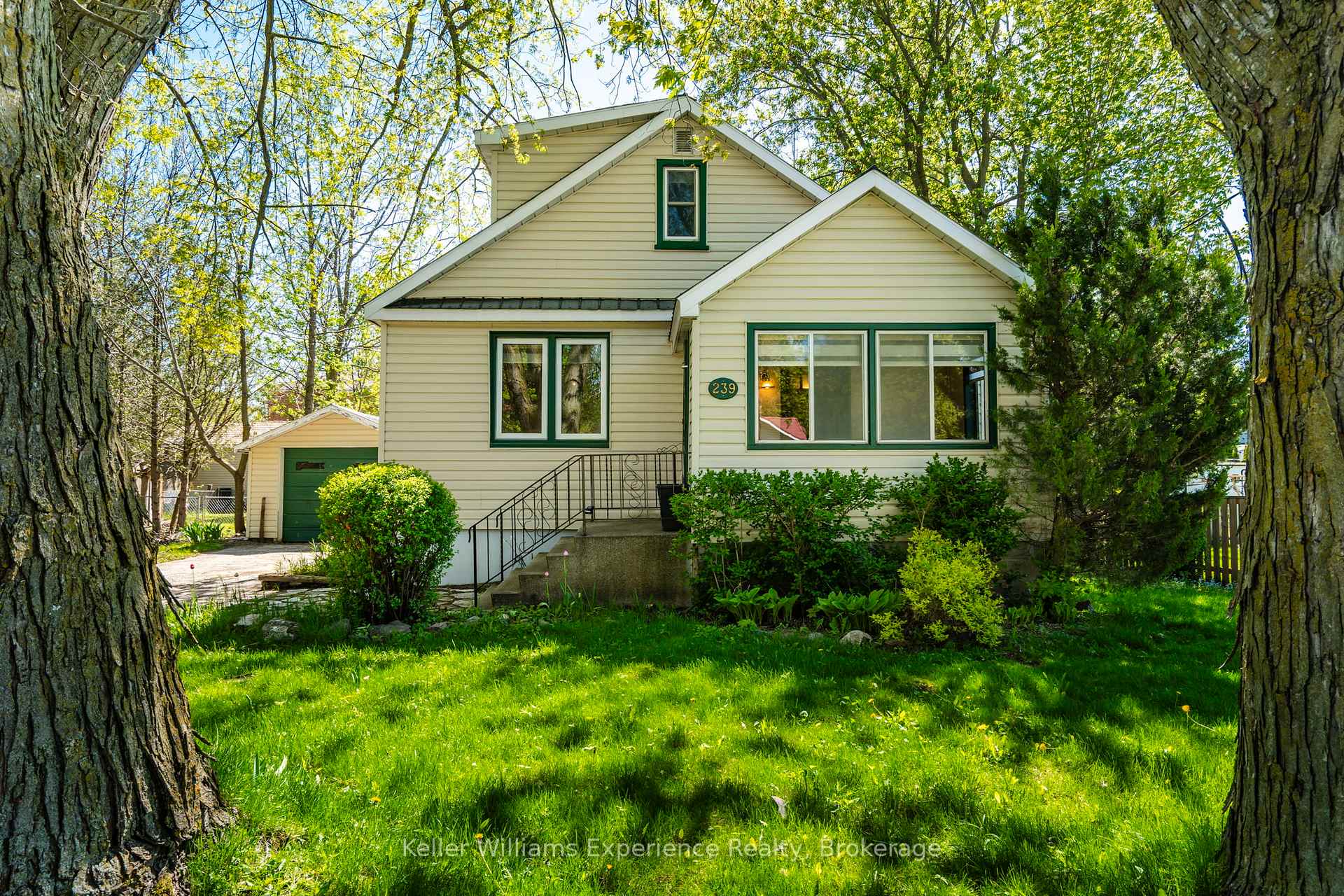 239 Oak Street, Clearview — photo 3 of 5