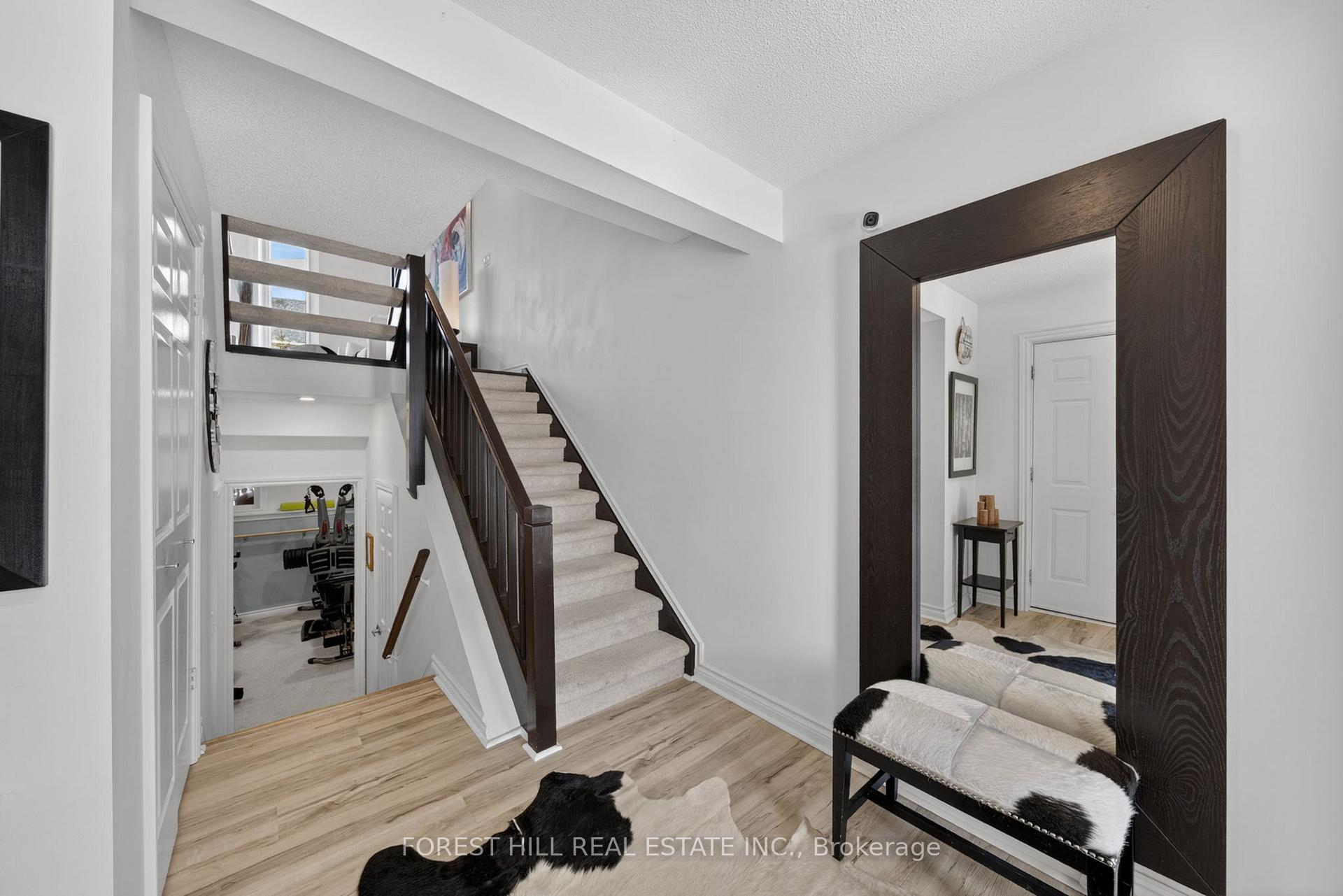 53 Lighthouse Lane W 12, Collingwood — photo 3 of 5