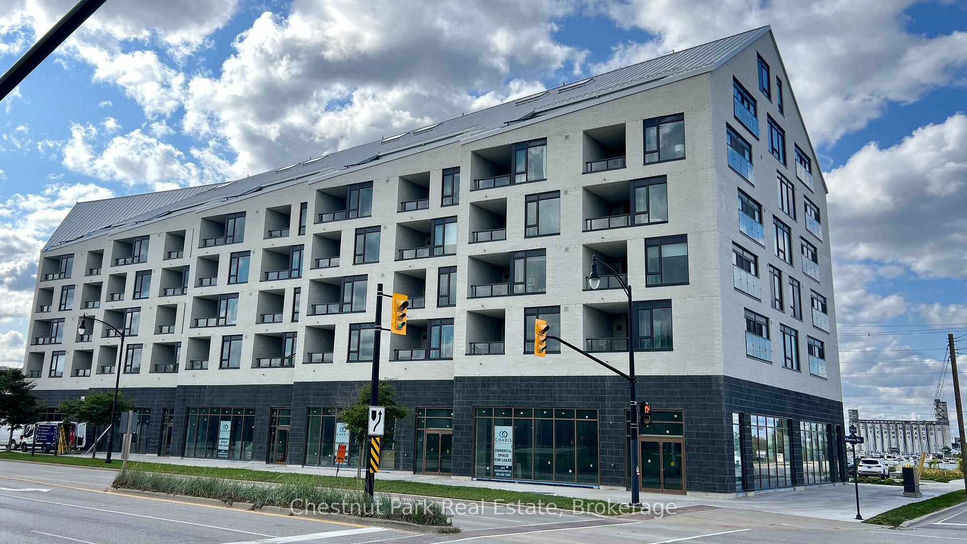 31 Huron Street 102, Collingwood — photo 3 of 5