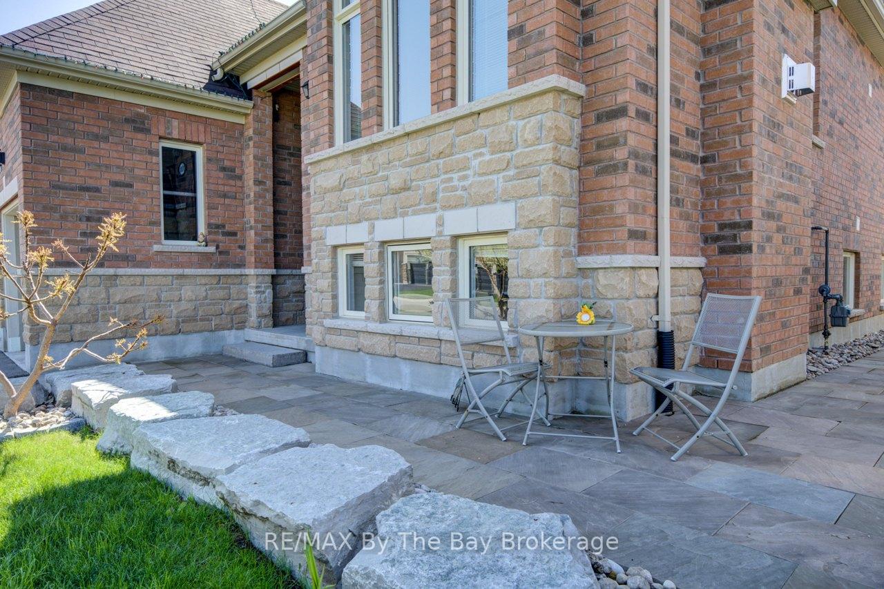100 ALLEGRA Drive, Wasaga Beach — photo 3 of 5