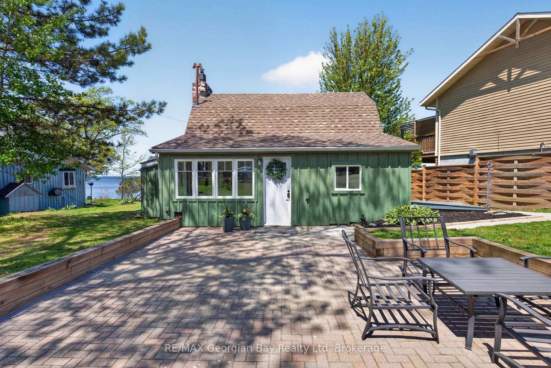 83 BEACH Road, Tiny, ON L9M 1R2 — Tiny, Ontario