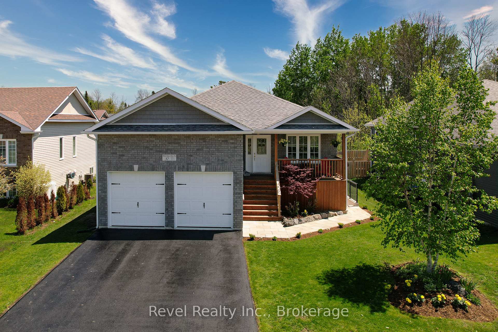 37 Marilyn Avenue N, Wasaga Beach, ON L9Z 2Y5 — Wasaga Beach, Ontario
