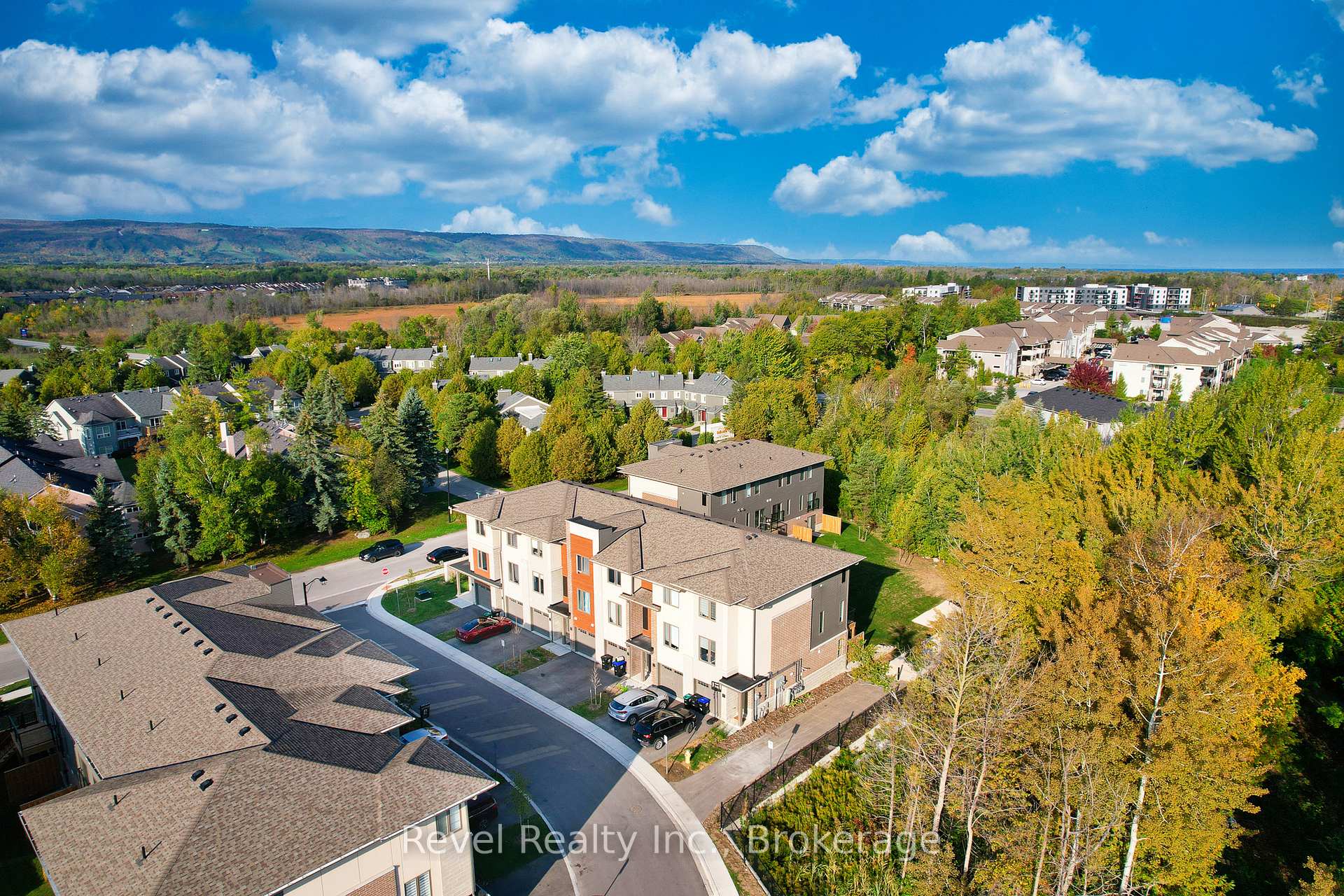 14 Winters Crescent, Collingwood — photo 2 of 5