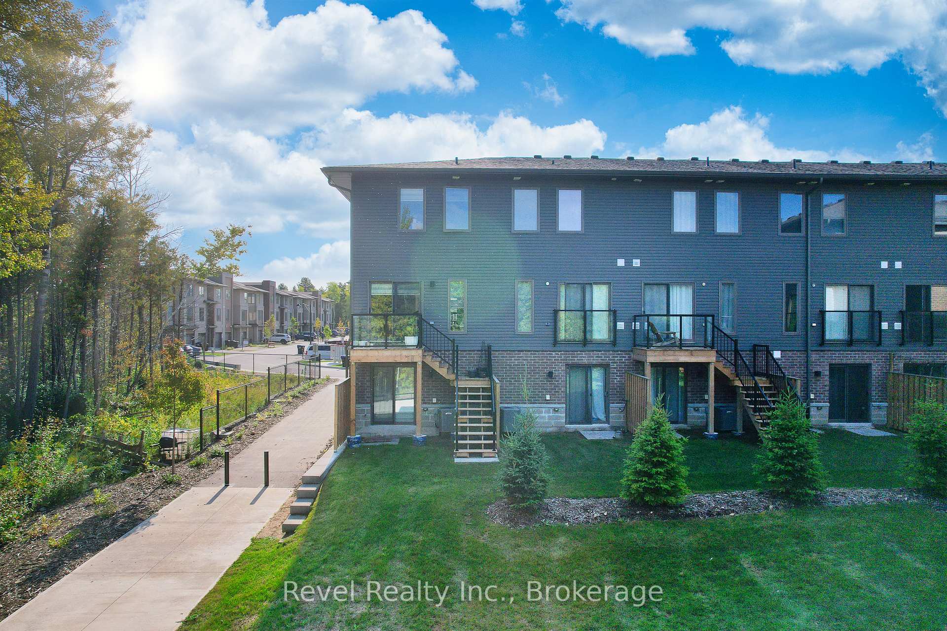 14 Winters Crescent, Collingwood — photo 4 of 5